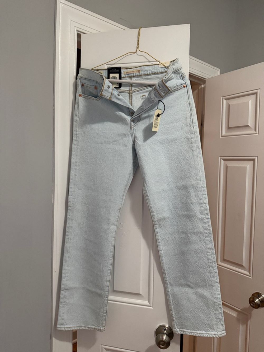 Levi’s Light Wash Women's Straight-Leg Jeans